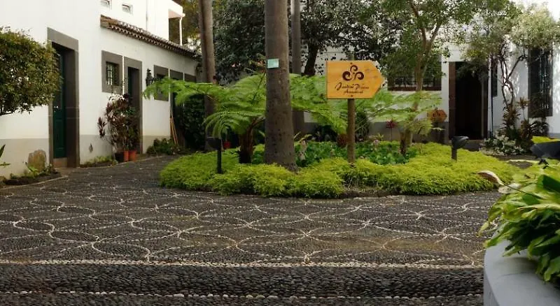 Hotel Residencial Queimada De Baixo Funchal  Pensión Funchal (Madeira)